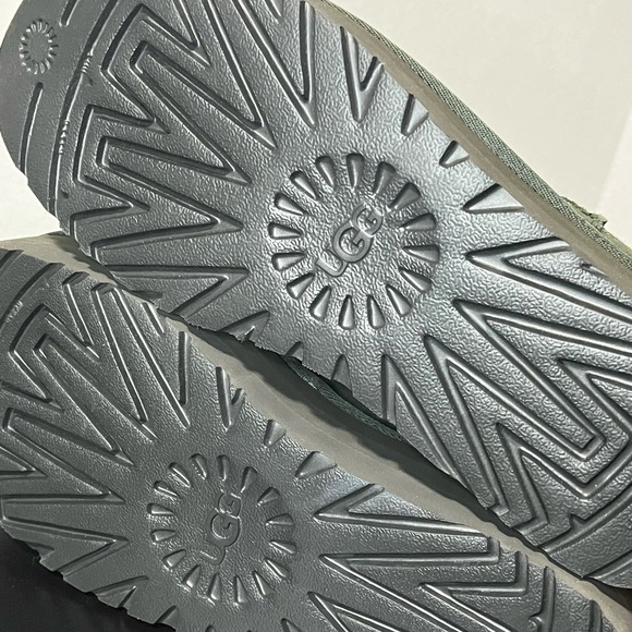 Women’s UGG classic ultra mini platform boot - Picture 6 of 6